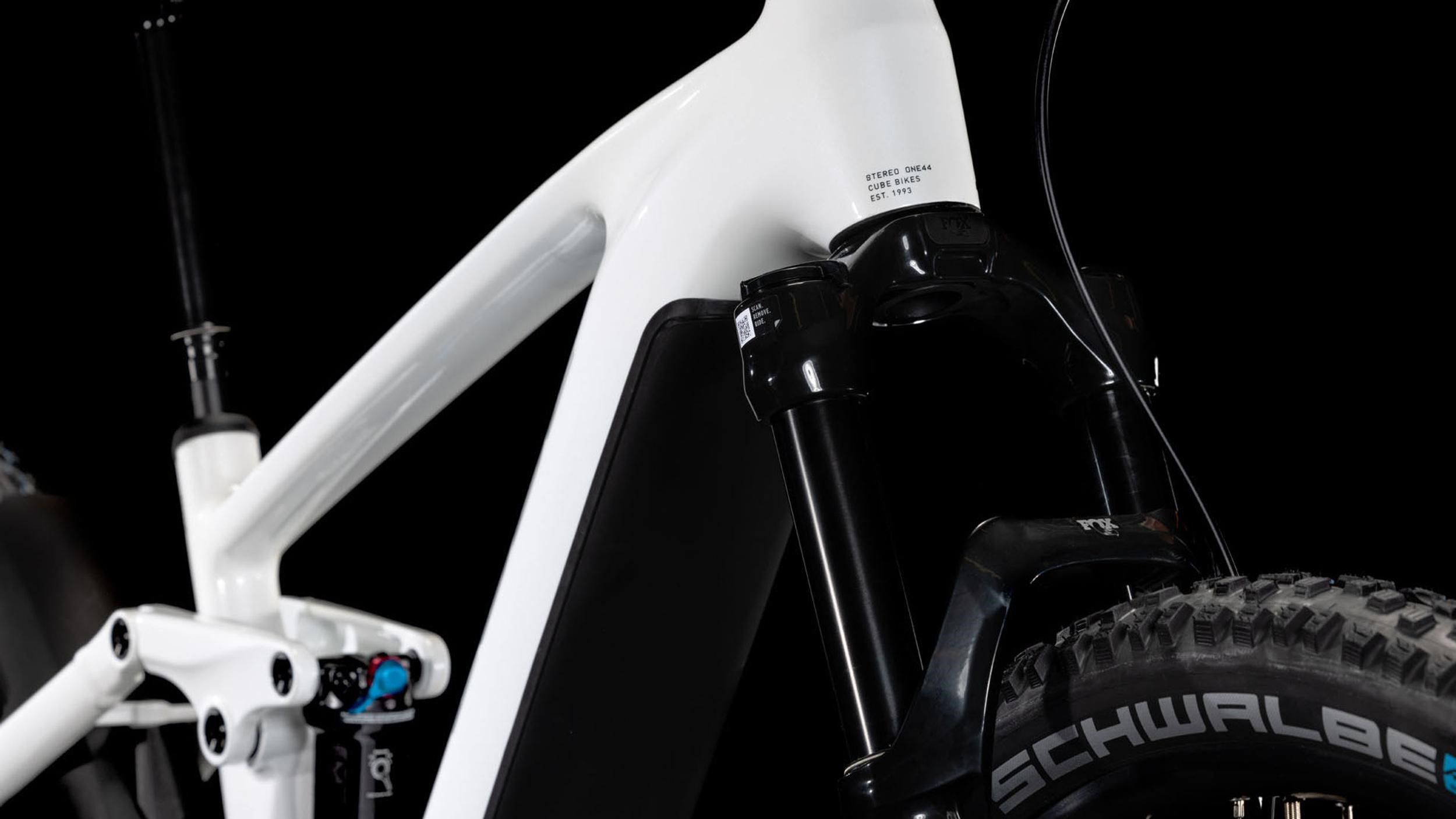 STEREO HYBRID ONE44 EXC 800 E-MTB Fully / metallicwhite'n'black / S