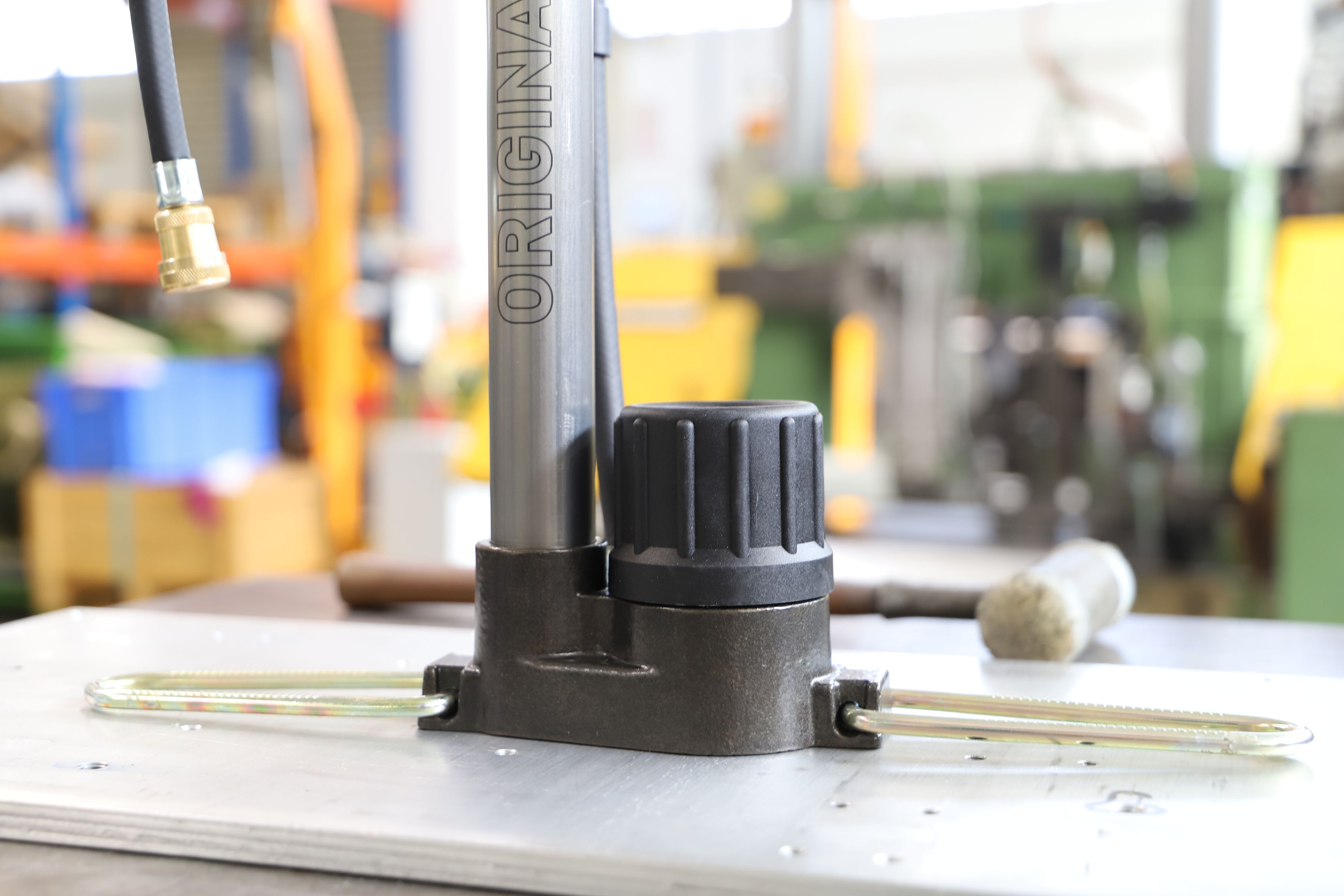 Standpumpe Rennkompressor60 LTD mit Messingstecknippel / Silber
