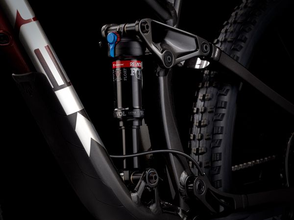 FUEL EX 8 XT MTB Fully / rot / S