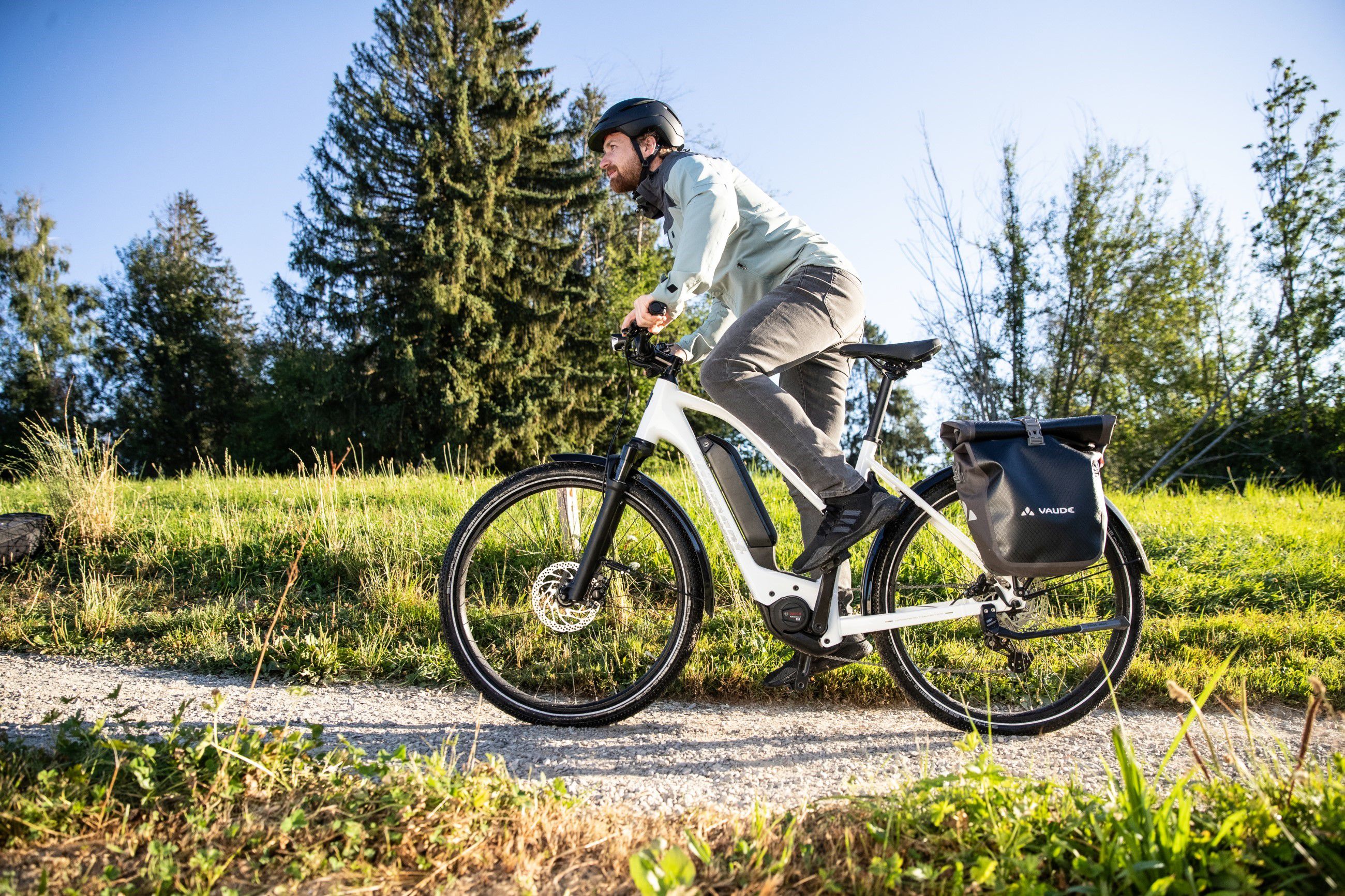 ZING GEN 2 mittel E-City- und Alltagvelo / weiss / L